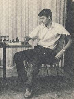 Chess Canada 1970.11 by Vladimir Dobrich